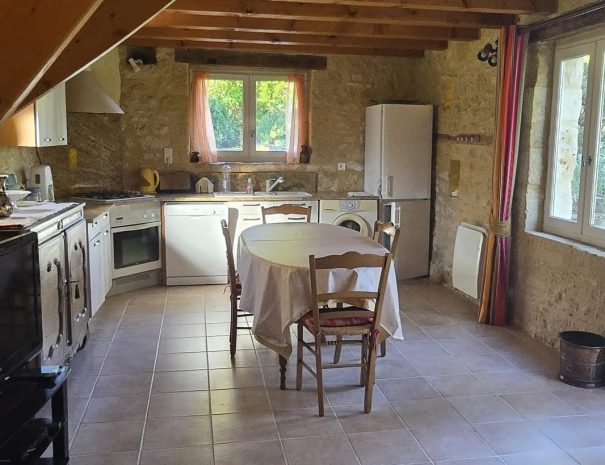 cuisine ouverte/ salle à manger